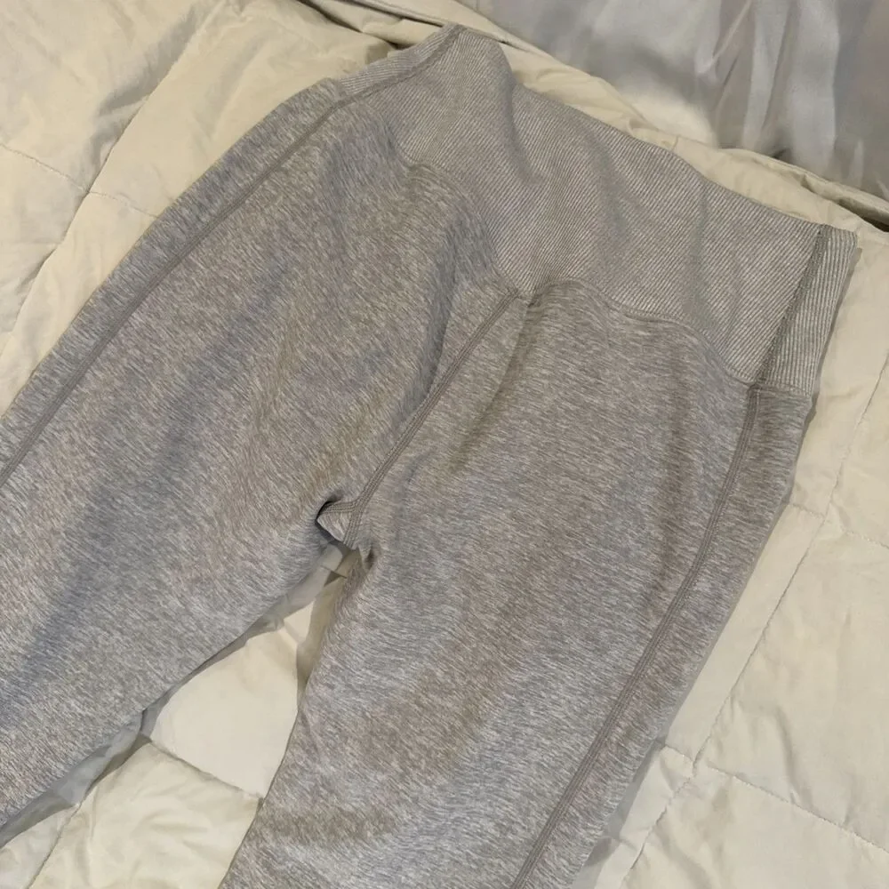 Alo Yoga High Waist Womens Leggings Size M RN 87320 Compression GREY & WHITE